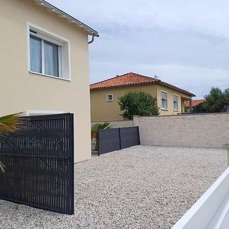 Ferienwohnung L'Echappee Belle Bessines Exterior foto